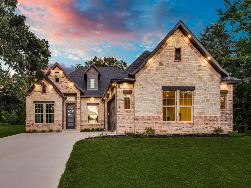 Custom Home Lake Kiowa, TX — J C Boyd Custom Builders