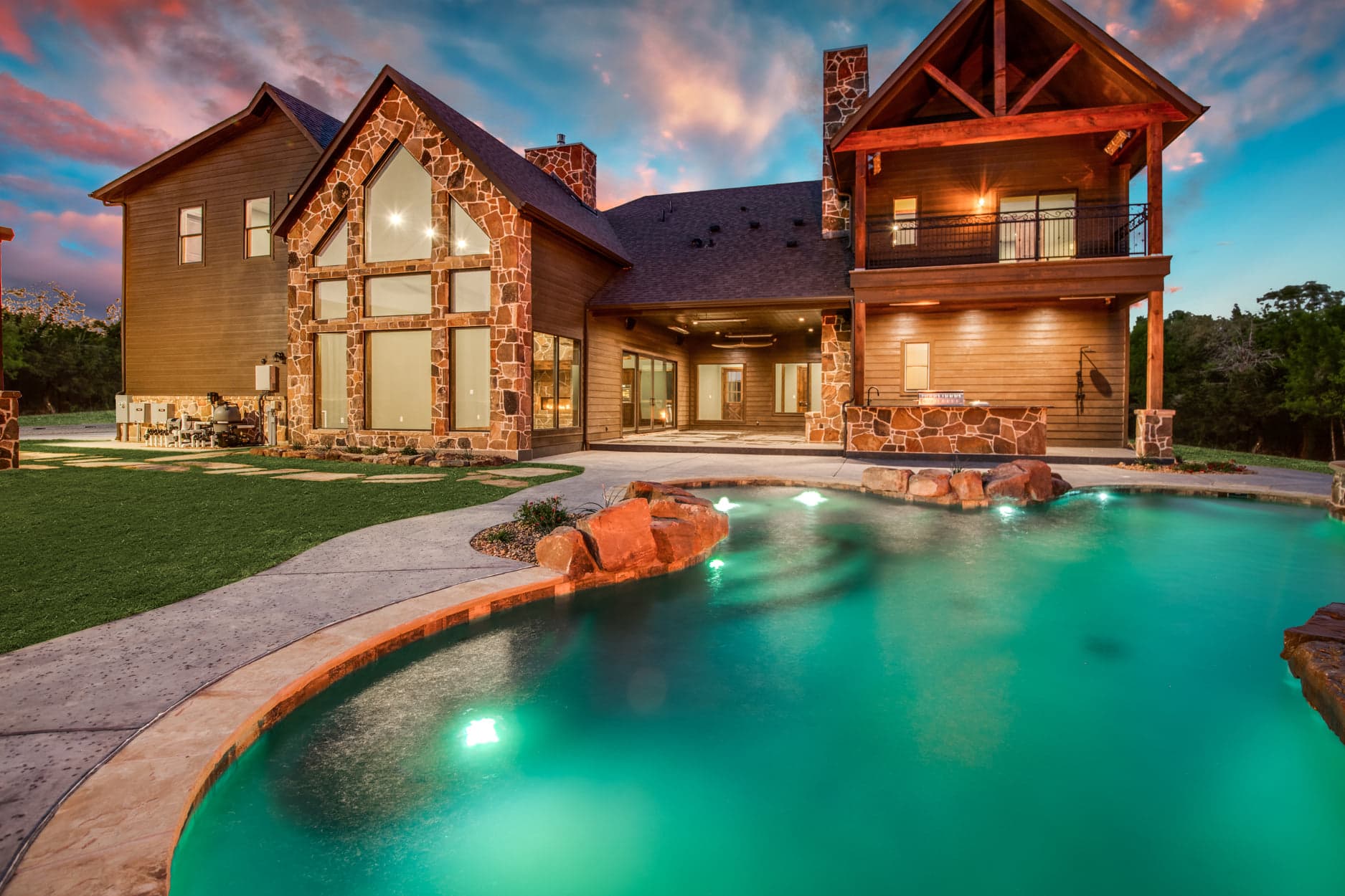 Luxury custom pool North Texas — J C Boyd Custom Builders