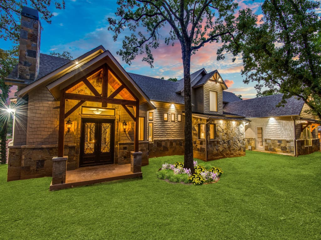 Timber Frame Home Lake Kiowa, TX — J C Boyd Custom Builders